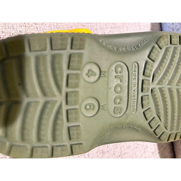 Crocs US Army Clog Shoes Yellow Black Green Youth Size 4/6 - Picture 7 of 7